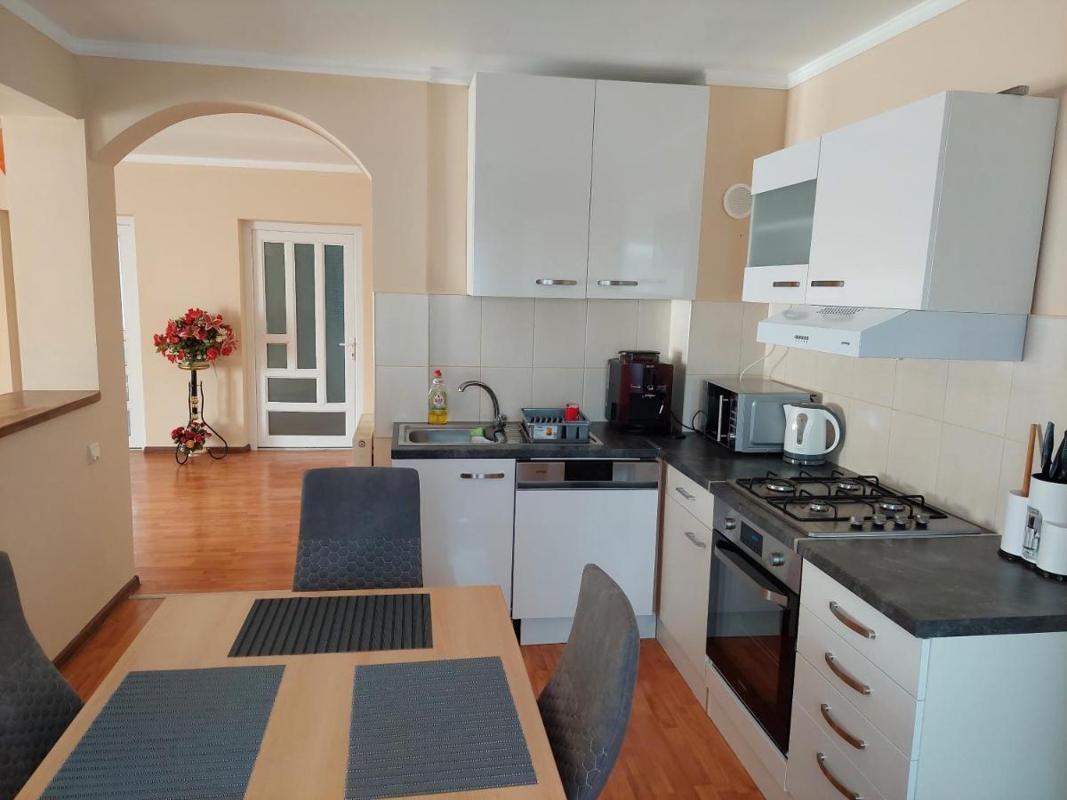 Appartement Casa Mario à Oradea Extérieur photo